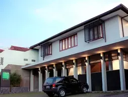 MQ Guest House | West Java - Bandung (ve civarı) - Bandung - Gegerkalong - Setiabudi