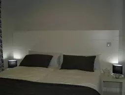 8Rooms Madrid | Madrid Özerk Topluluğu - Madrid (ve civarı) - Retiro - Pacífico