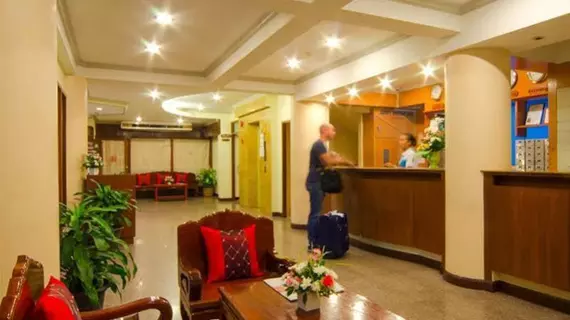 Eastiny Inn Hotel | Chonburi (vilayet) - Pattaya (ve civarı) - Pattaya - Pattaya Körfezi