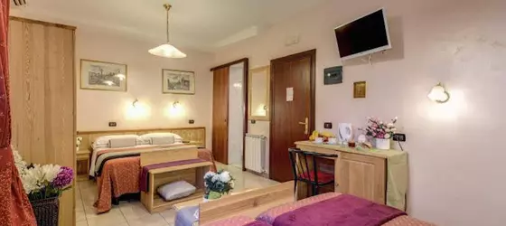 Hotel Espana | Lazio - Roma (ve civarı) - Roma Kent Merkezi - Esquilino