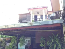 Sarabu Guest House | Chiang Mai İli - Chiang Mai - Sri Phum - Thapae