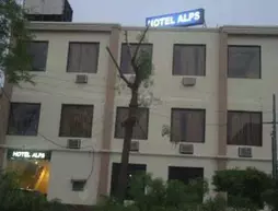 Hotel Alps | Pencap - Chandigarh (ve civarı) - Chandigarh