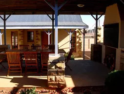 Sandstone Chameleon Guest House | Free State (il) - Dihlabeng - Fouriesburg