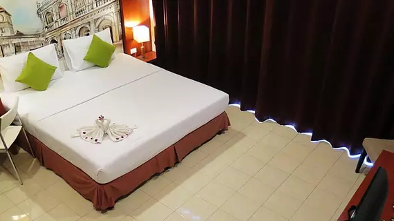 Maithai Hostel | Phuket (ve civarı) - Karon - Kata Plajı