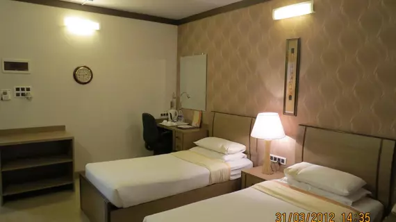 Jyoti Dwelling Hotel | Maharaştra - Raigad - Bombay (ve civarı) - Bombay - Malad - Batı Banliyöleri