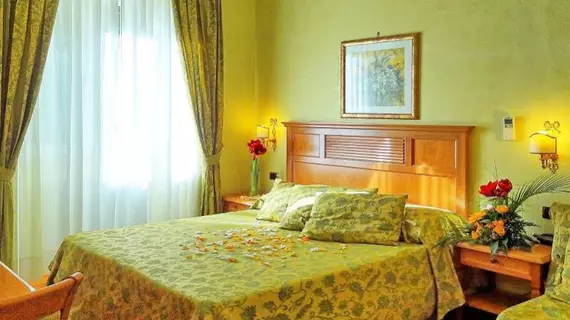 La Fenice Rooms | Lazio - Roma (ve civarı) - Roma Kent Merkezi - Rione XVIII Castro Pretorio