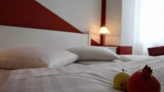 Hotel-Pension Insor | Berlin (ve civarı) - Friedrichshain-Kreuzberg - Friedrichshain