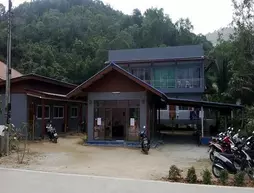 Maehaad Garden Inn | Surat Thani (vilayet) - Koh Phangan