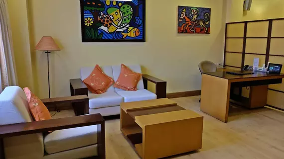 Hollywood Suites | Mactan Island - Lapu-Lapu