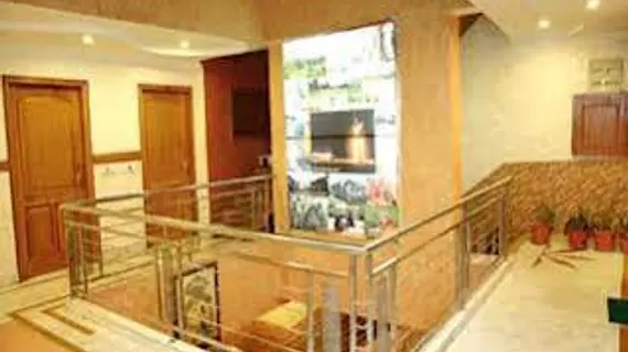 Hotel Diamond Plaza | Pencap - Chandigarh (ve civarı) - Chandigarh