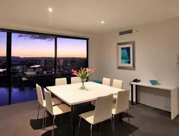 Holiday Holiday Surfers Paradise Apartments