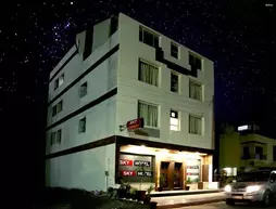 Sky Hotel Inn | Madya Pradeş - Indore