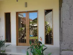 Kubu Carik Guest House | Bali - Kuta - Raya Kuta