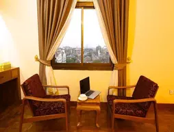 Queen's Park Hotel | Yangon - Botahtaung