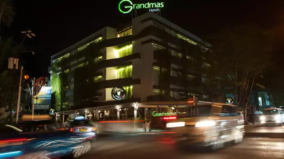 Grandmas Legian Hotel | Bali - Kuta - Legian Kent Merkezi