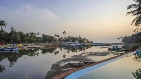 Acron Waterfront Resort | Goa - Kuzey Goa - Baga