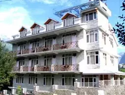 Hotel Manali Continental | Himaşal Pradeş - Manali (ve civarı) - Kullu - Manali - Manali Yeni Kent Merkezi