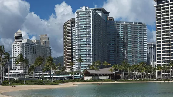 Ilikai and Luxury Suites | Hawaii - Honolulu - Waikiki