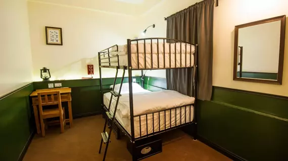 The Motley House Hostel | Bangkok - Ratchathewi - Pratunam