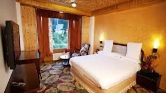 Grand Mumtaz Cottage | Cammu ve Keşmir - Srinagar (ve civarı) - Gulmarg