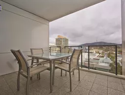 Accommodate Canberra - The Avenue | Avustralya Başkent Bölgesi - Tuggeranong - Kanberra (ve civarı) - Canberra - Kent Merkezi