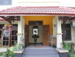 Omah Waris Family Guest House | Yogyakarta Özel Bölgesi - Yogyakarta (ve civarı) - Depok