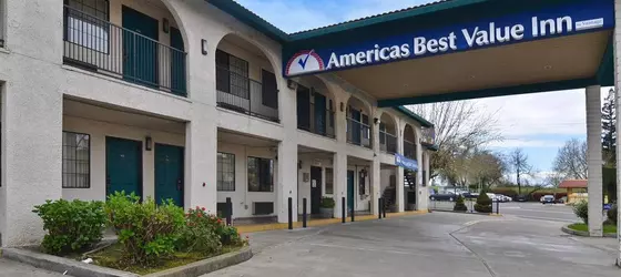 Americas Best Value Inn Old Sacramento | Kaliforniya - Sacramento (ve civarı) - Sacramento