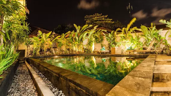 Lucky's Guest House | Bali - Kuta - Kuta Merkezi