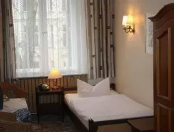 Hotel Pension Columbus am Kurfürstendamm | Berlin (ve civarı) - Tempelhof-Schoeneberg - Diplomatic Quarter - Batı Berlin Merkezi