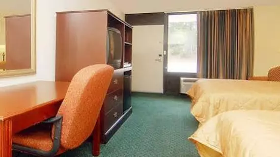 Quality Inn & Suites Ozark | Alabama - Dothan (ve civarı) - Ozark