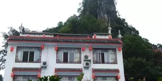 Yangshuo Moon Resort Hotel