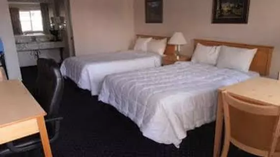 Econo Lodge Inn and Suites Central | Oregon - Medford (ve civarı) - Medford