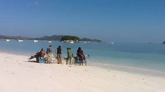 L'Hirondelle | Seyşeller - Baie Sainte Anne - Praslin Adası