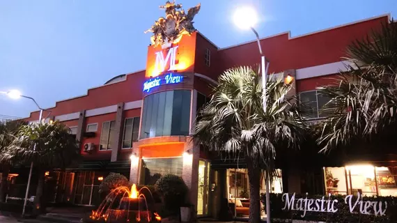 Majestic View Hotel | Pathum Thani (ili) - Thanyaburi