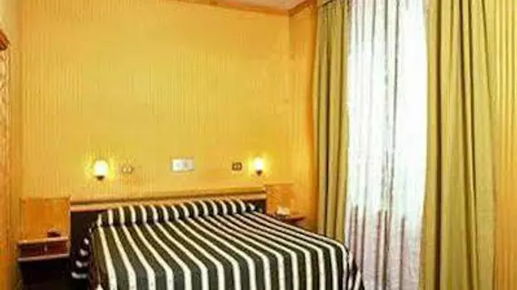 Hotel Pavia | Lazio - Roma (ve civarı) - Roma Kent Merkezi - Rione XVIII Castro Pretorio