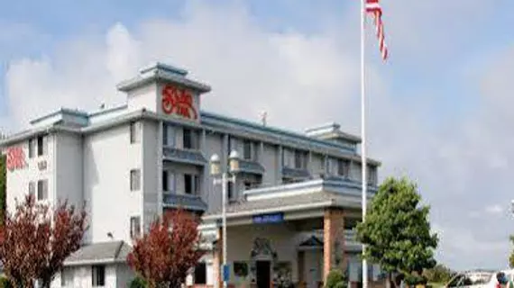 Shilo Inn Suites Warrenton | Oregon - Oregon Coast - Warrenton