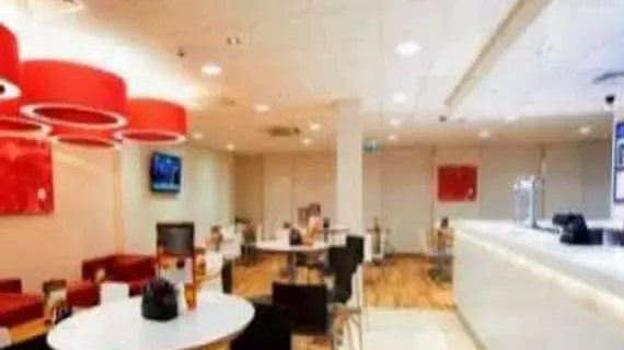 Travelodge London Vauxhall | Londra (ve civarı) - Lambeth - Vauxhall