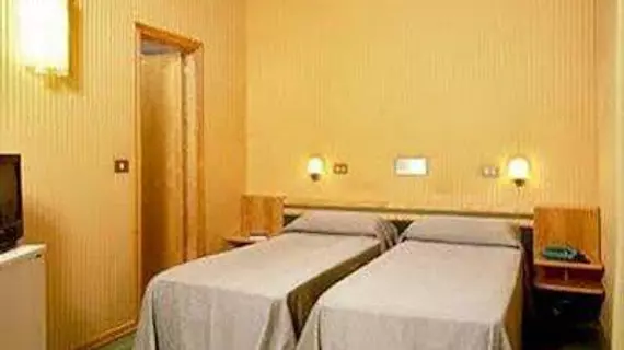 Hotel Pavia | Lazio - Roma (ve civarı) - Roma Kent Merkezi - Rione XVIII Castro Pretorio