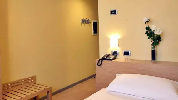 Hotel La Spezia - Gruppo MiniHotel | Lombardy - Milano (ve civarı) - Milano - Navigli