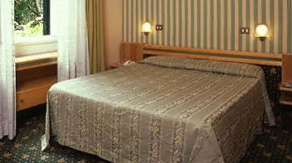 Hotel Pavia | Lazio - Roma (ve civarı) - Roma Kent Merkezi - Rione XVIII Castro Pretorio