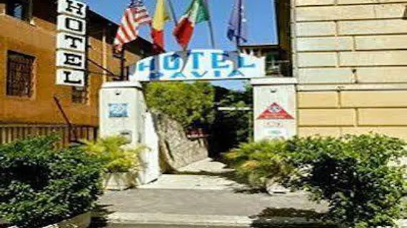 Hotel Pavia | Lazio - Roma (ve civarı) - Roma Kent Merkezi - Rione XVIII Castro Pretorio