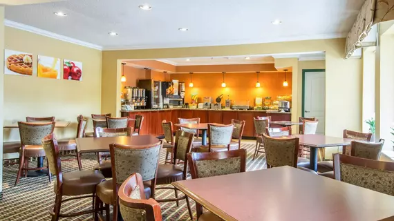 Quality Inn Colchester Burlington | Vermont - Burlington (ve civarı) - Colchester