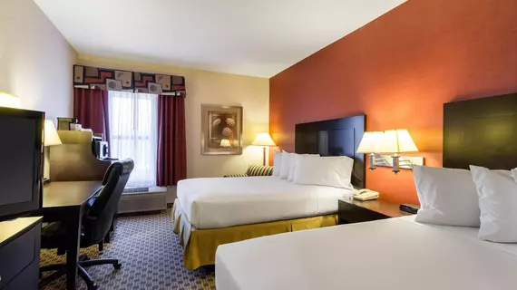 Quality Inn and Suites | Ohio - Cleveland (ve civarı) - Oakwood Village