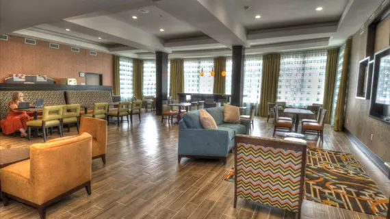 HOLIDAY INN EXPRESS & SUITES AUSTIN SOUTH | Teksas - Austin (ve civarı) - Austin