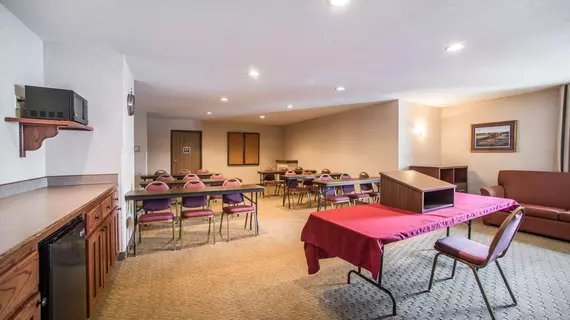 Comfort Inn Warrensburg Station | Missouri - Clinton - Warrensburg