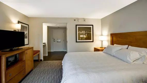 Hampton Inn Norfolk-Naval Base | Virginia - Norfolk - Virginia Beach (ve civarı) - Norfolk - Fleet