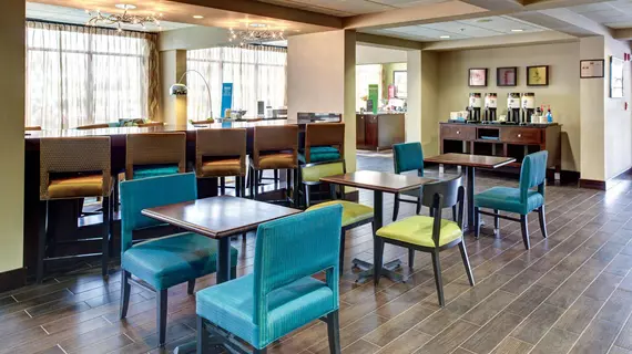 Hampton Inn Birmingham/Fultondale | Alabama - Birmingham (ve civarı) - Fultondale