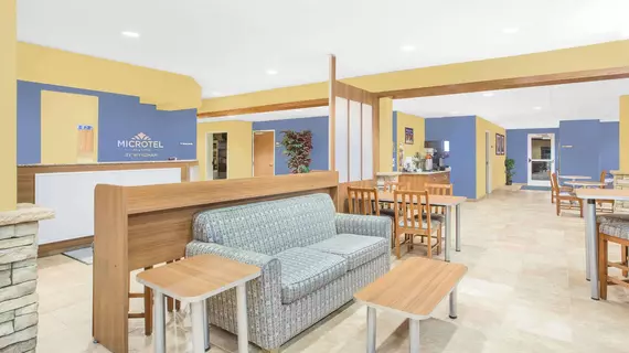 Microtel Inn & Suites by Wyndham Keyser | Batı Virginia - Keyser