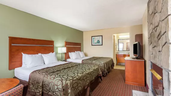 BAYMONT INN & SUITES PIGEON FO | Tennessee - Gatlinburg - Pigeon Forge (ve civarı) - Pigeon Forge