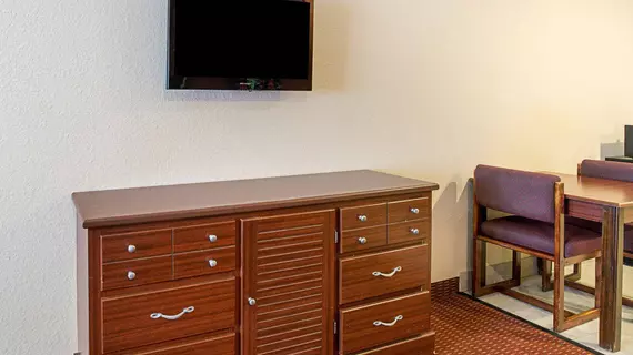 Rodeway Inn and Suites Houston | Teksas - Houston (ve civarı) - Houston - FM 1960 Otoyolu